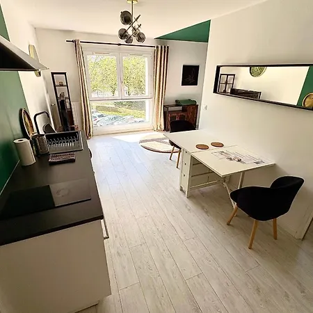 Daire Beautiful 54 M With Parking In *