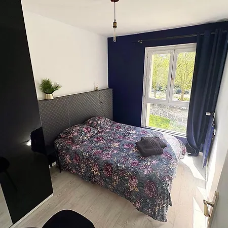 Apartamento Beautiful 54 M With Parking In